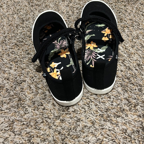 Roxy Women’s Sunfari Mary Jane Sneakers Size 10 - Picture 8 of 11